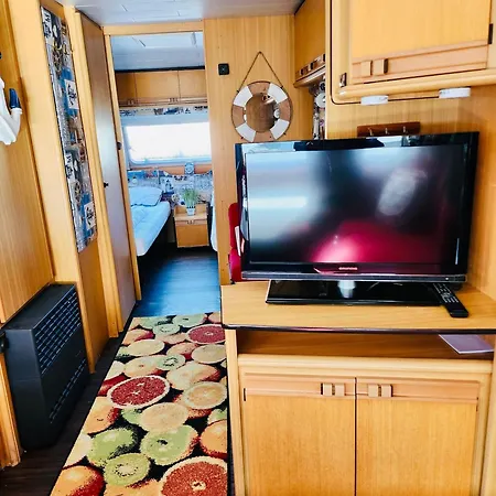 Grosser-schoener-wohnwagen-mit-garten-in-groemitz-400m-vom-meer Ferienhaus Grömitz