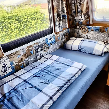 Grosser-schoener-wohnwagen-mit-garten-in-groemitz-400m-vom-meer Grömitz