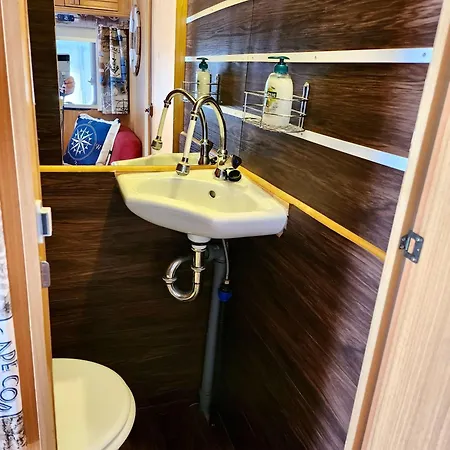 Ferienhaus Grosser-schoener-wohnwagen-mit-garten-in-groemitz-400m-vom-meer